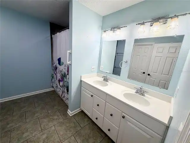 Listing Photo 43