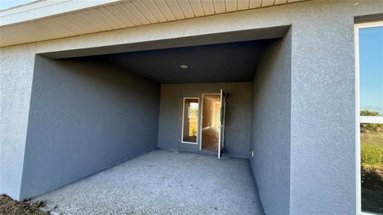 Listing Photo 12