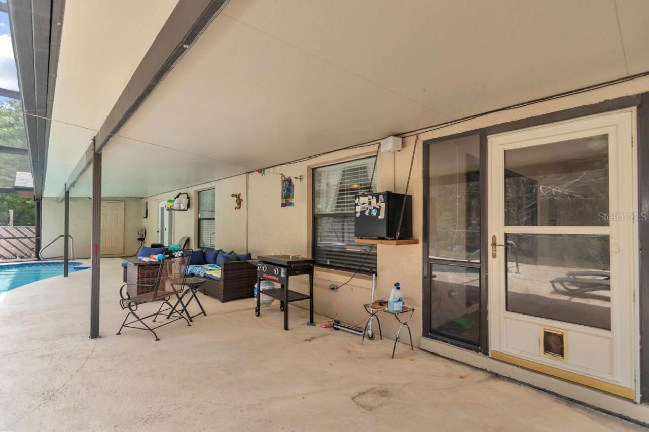 Listing Photo 9