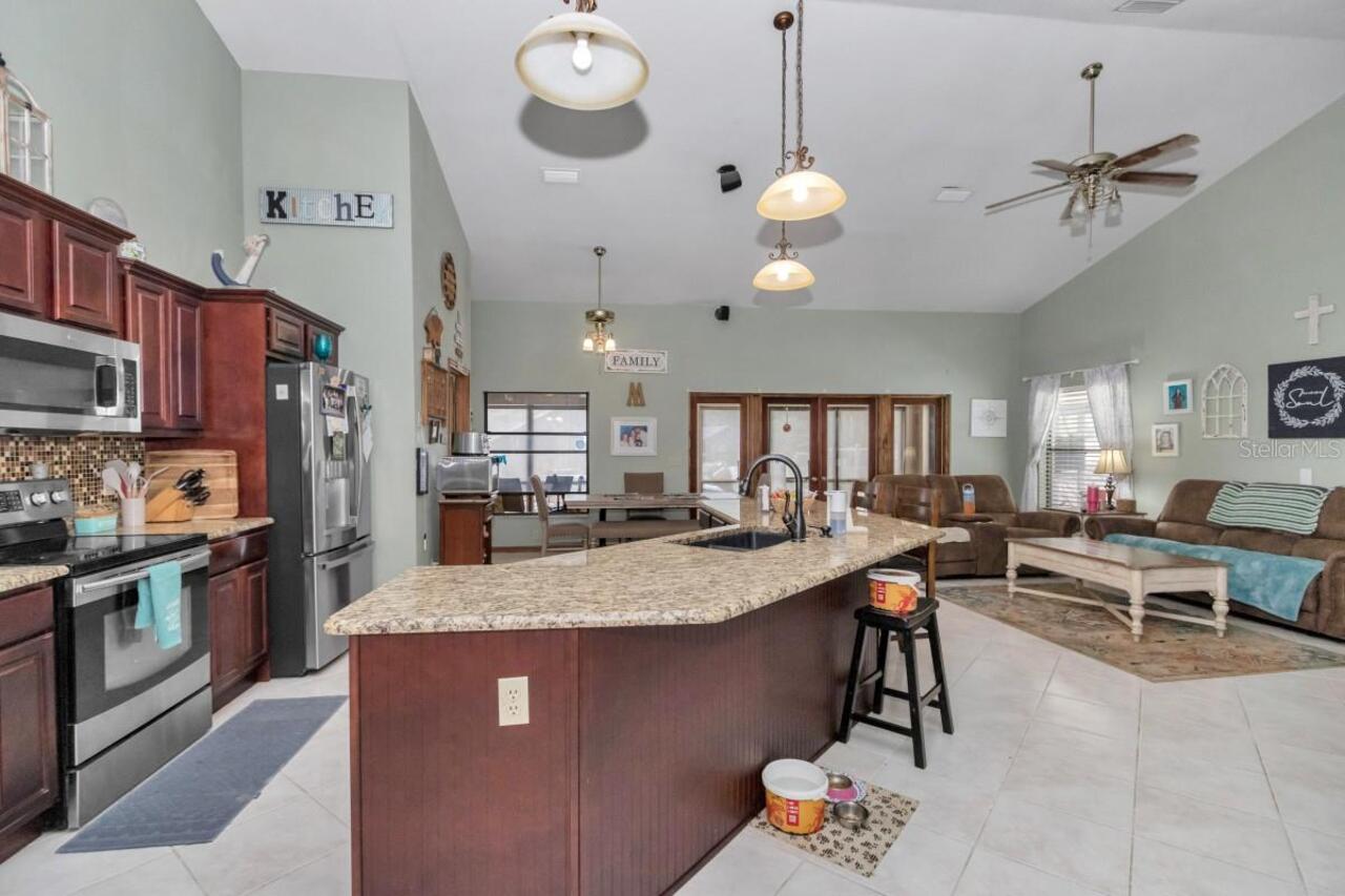 Listing Photo 18