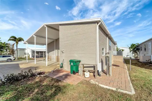 Listing Photo 6