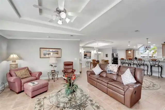 Listing Photo 10