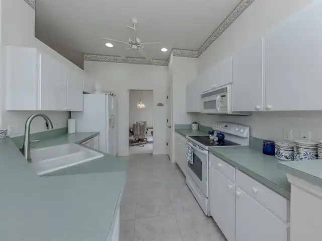 Listing Photo 15