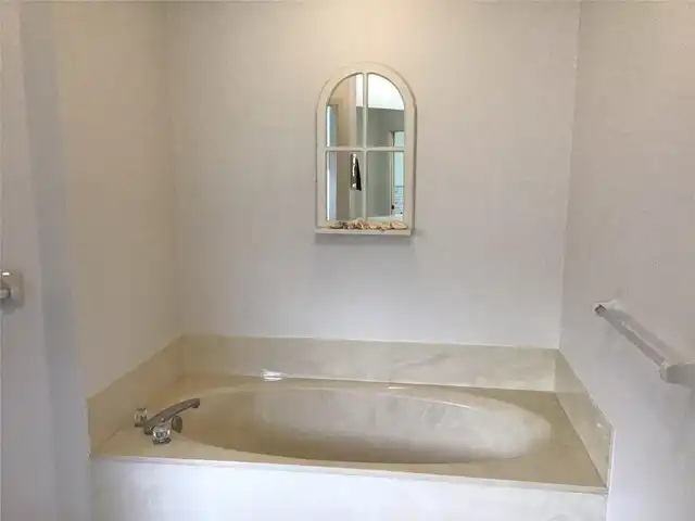 Listing Photo 22