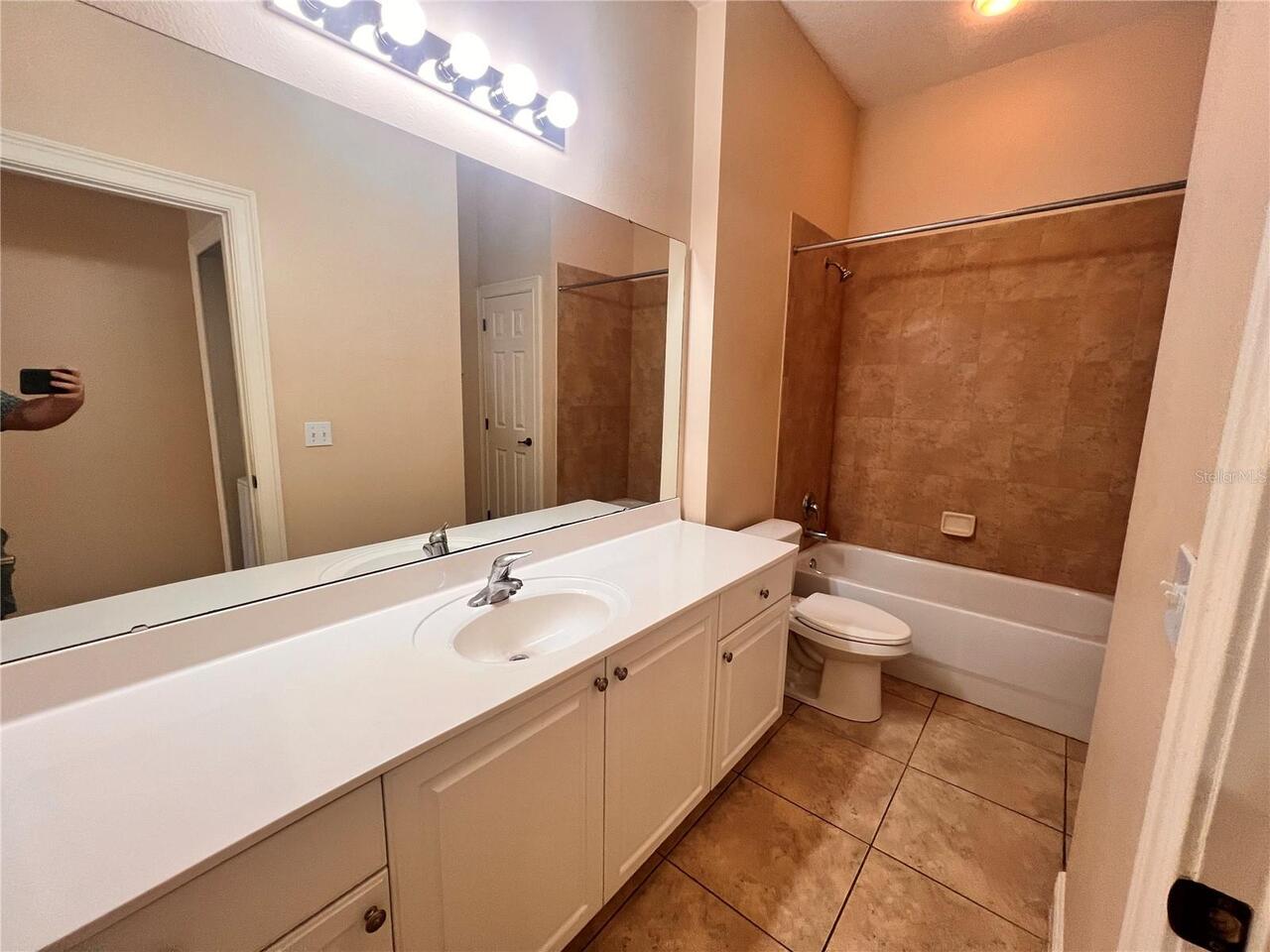 Listing Photo 11