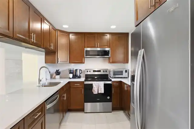 Listing Photo 6