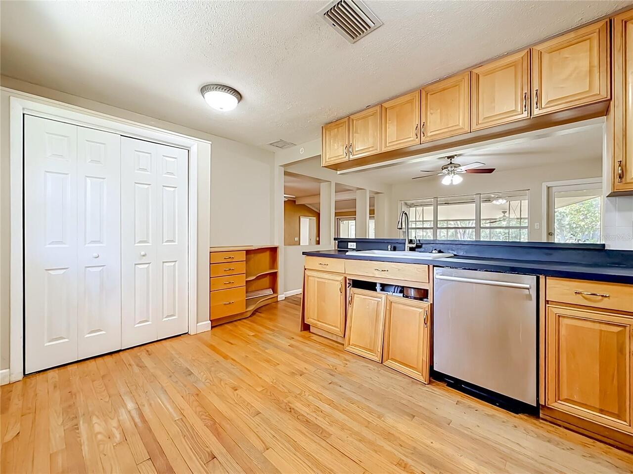 Listing Photo 24