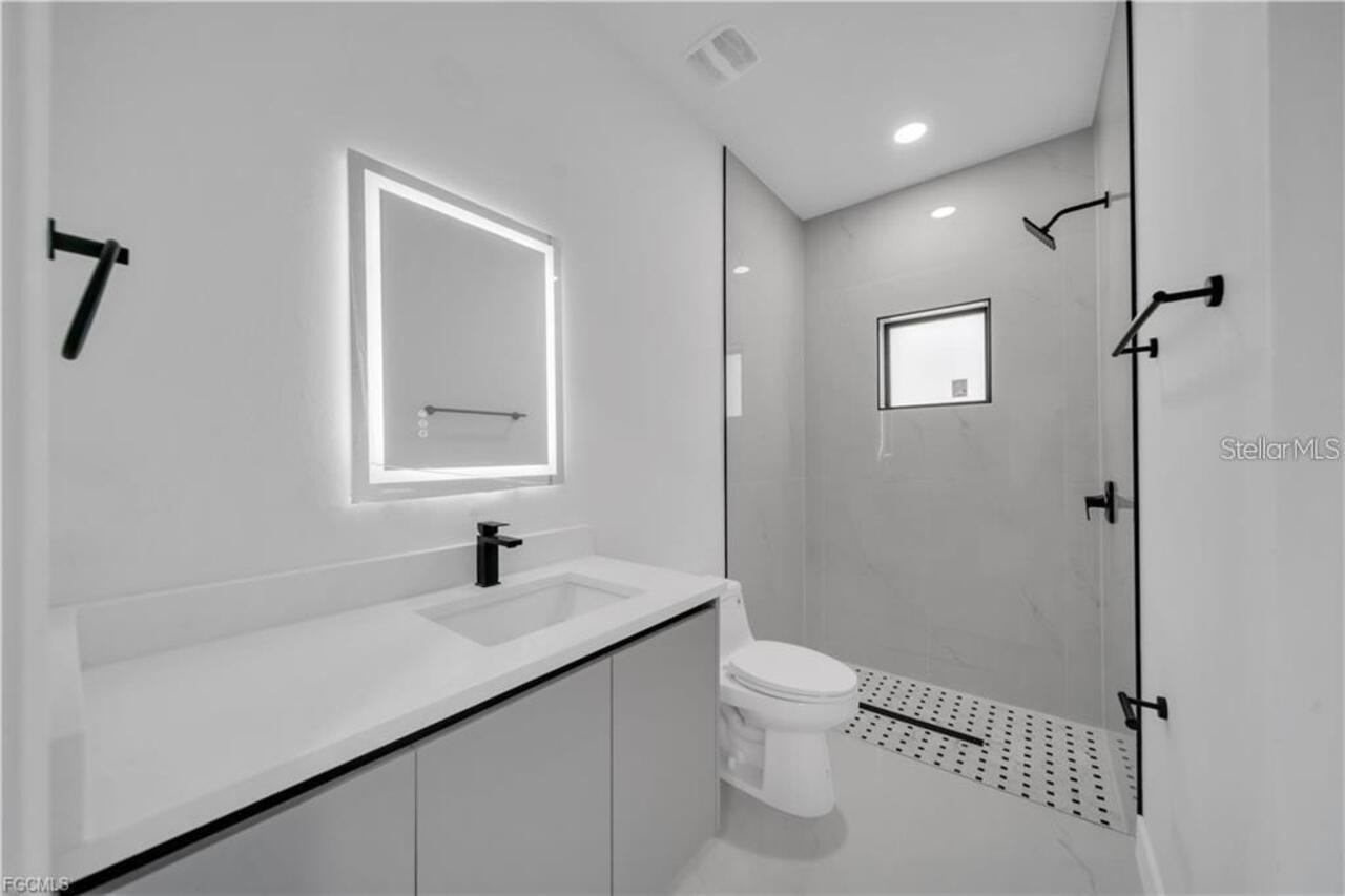 Listing Photo 12