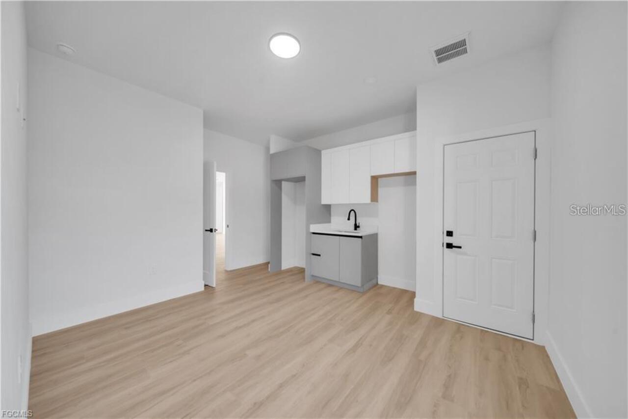 Listing Photo 17