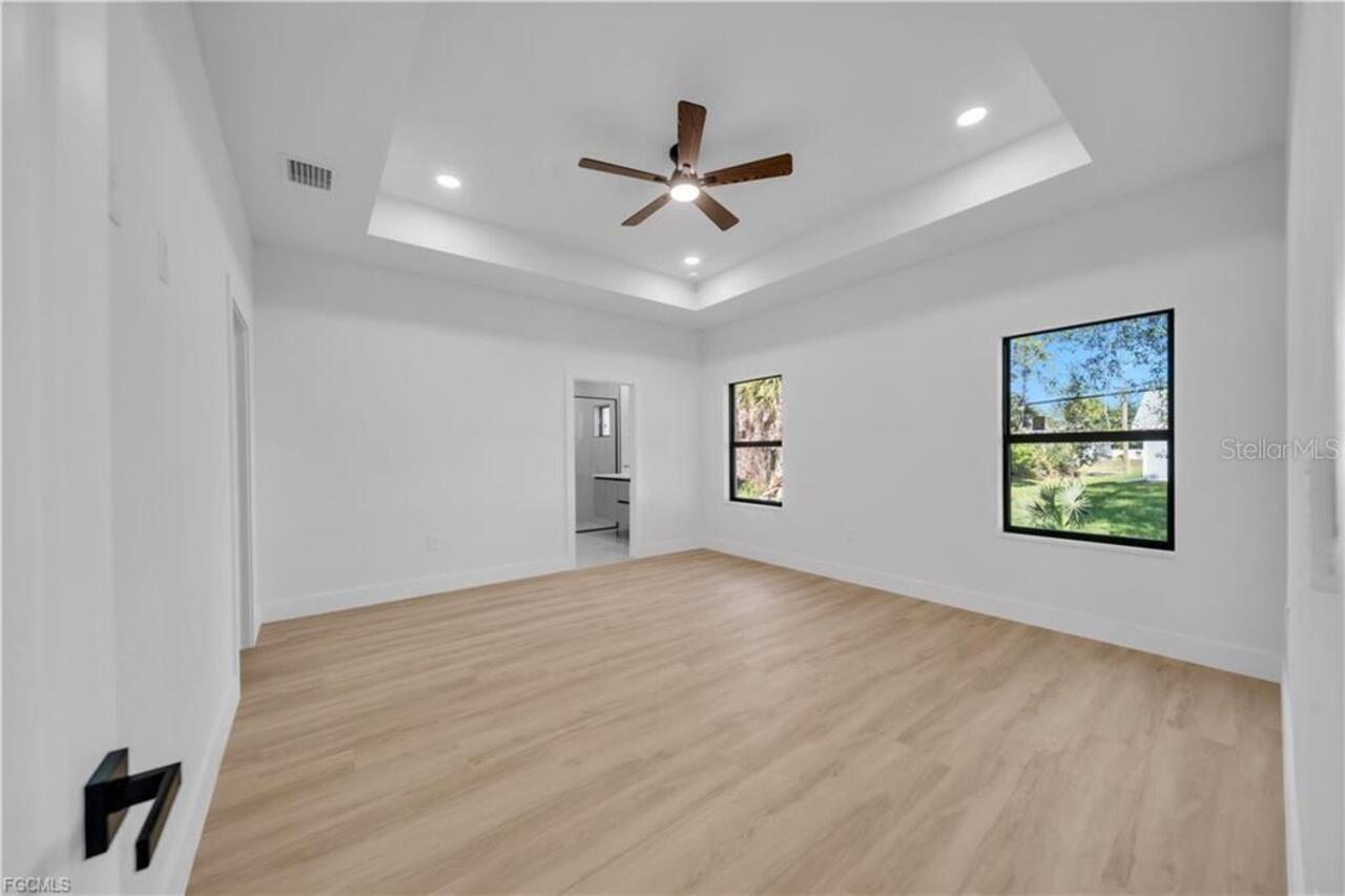 Listing Photo 10