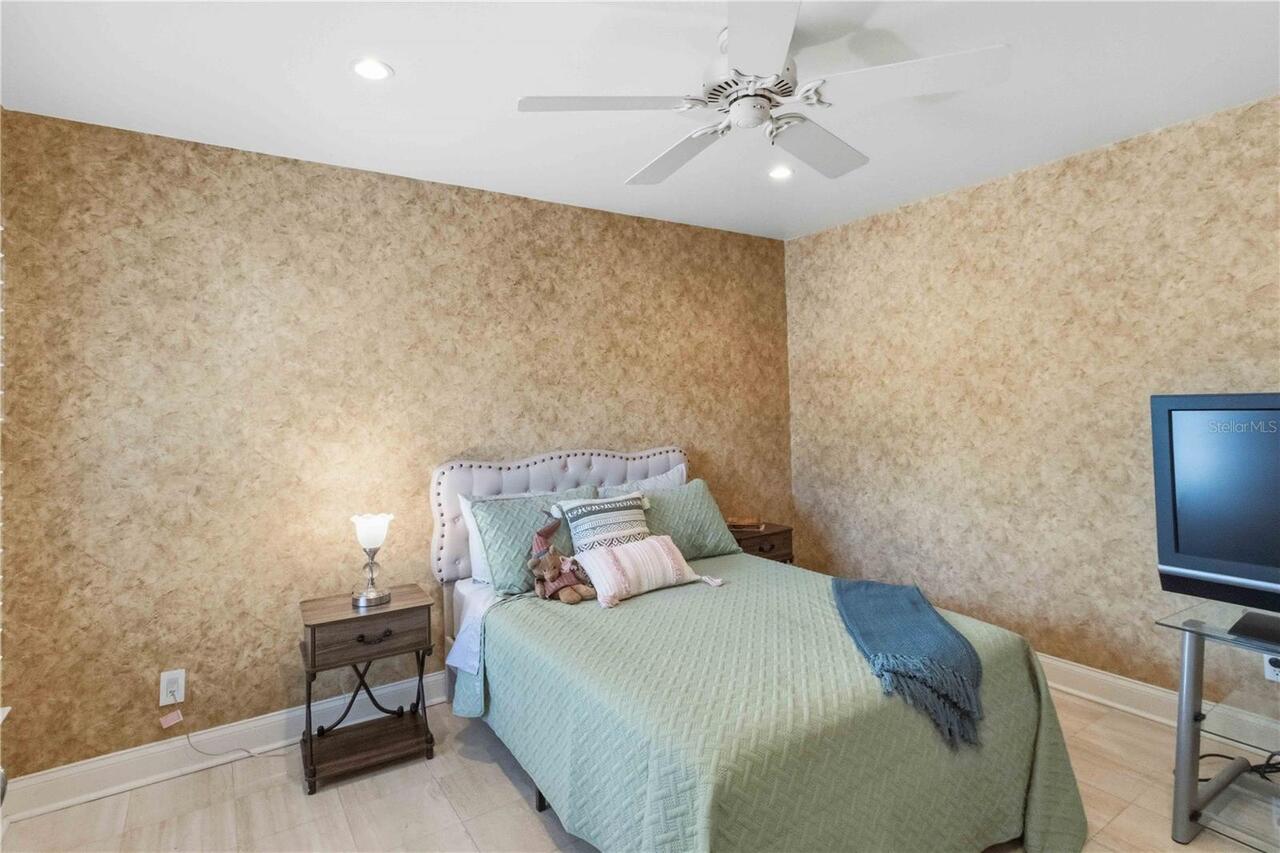 Listing Photo 21