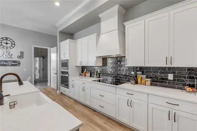 Listing Photo 18