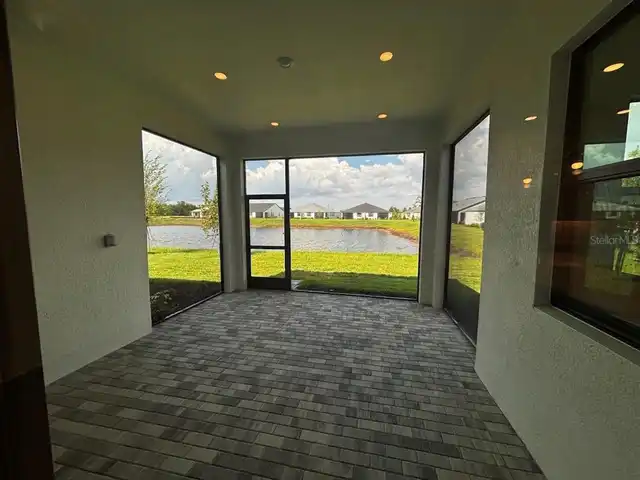 Listing Photo 10