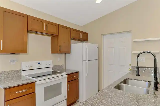 Listing Photo 22