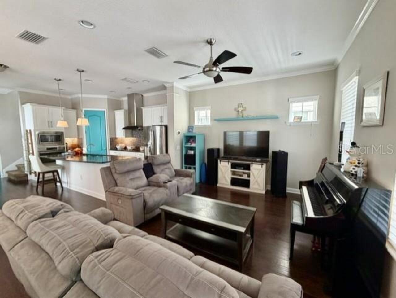 Listing Photo 10