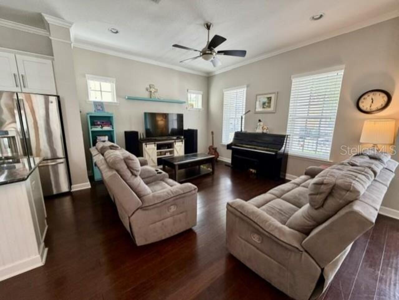 Listing Photo 12