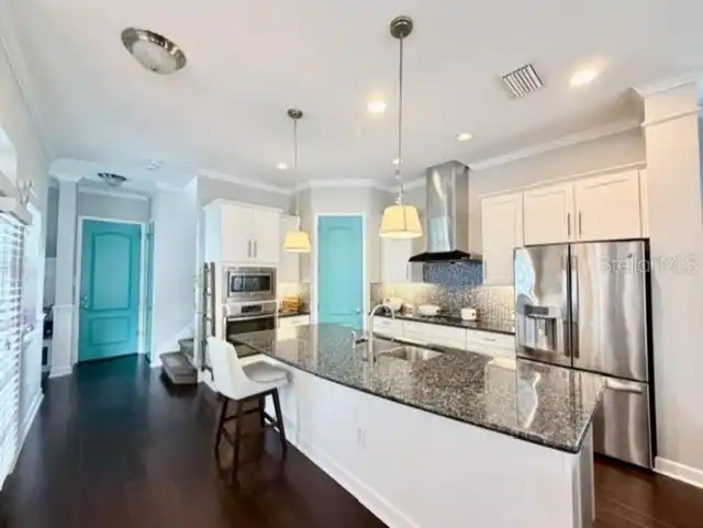 Listing Photo 8
