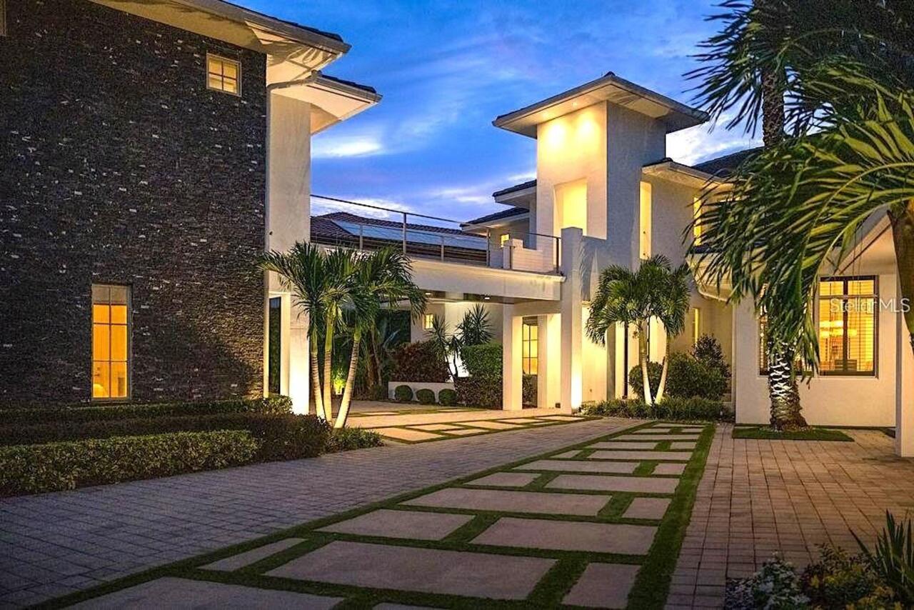 6BR, Home, 7BA, $5,000,000
Read More