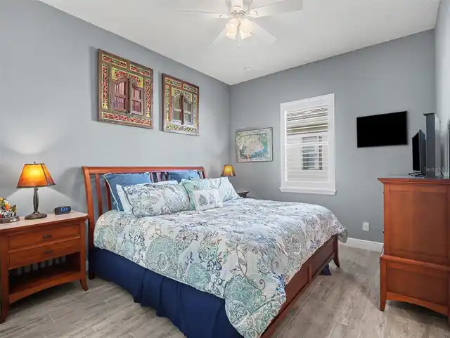 Listing Photo 14