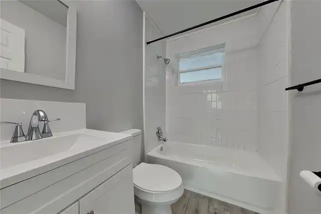 Listing Photo 14
