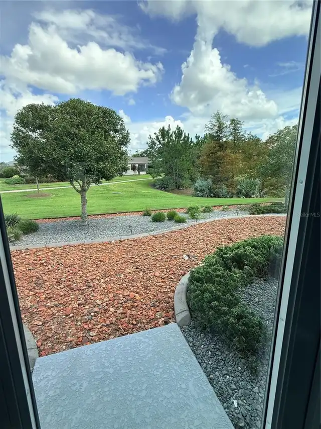 Listing Photo 9