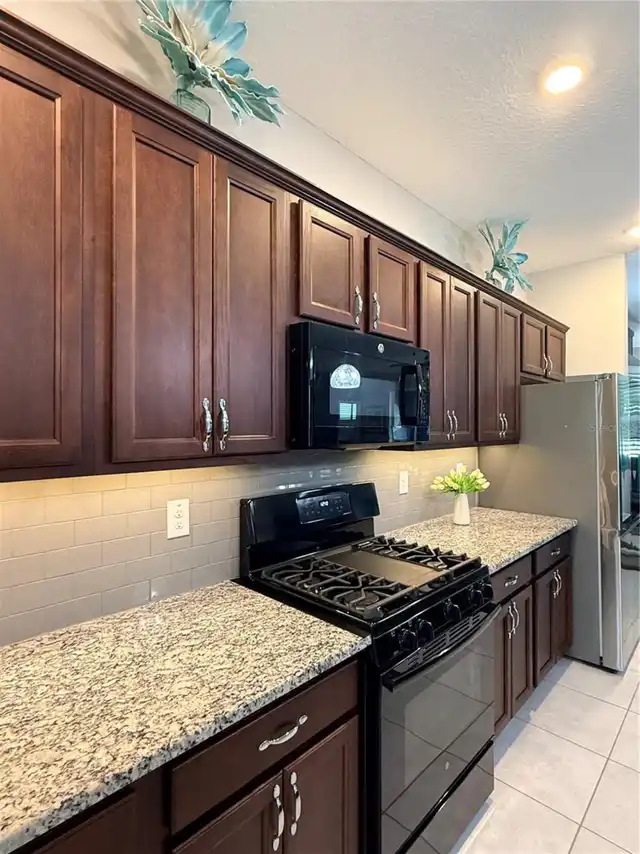 Listing Photo 16