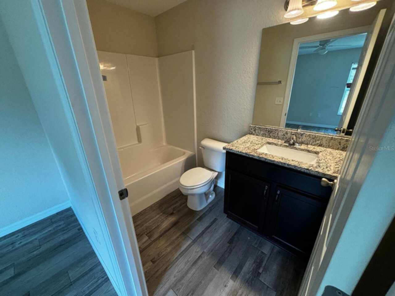 Listing Photo 9