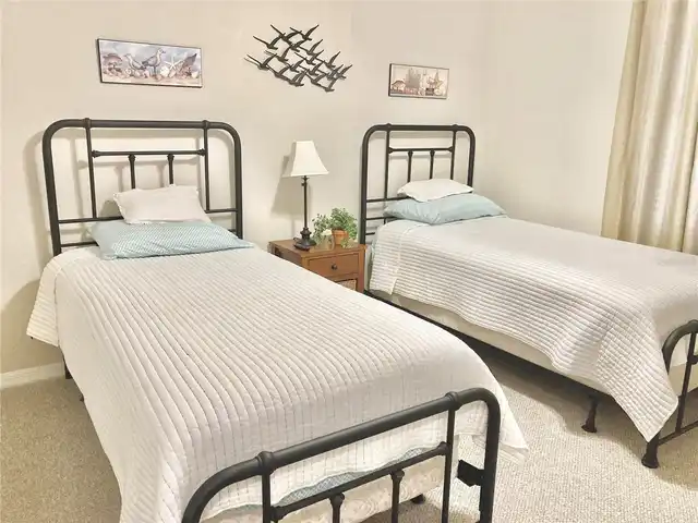 Listing Photo 11