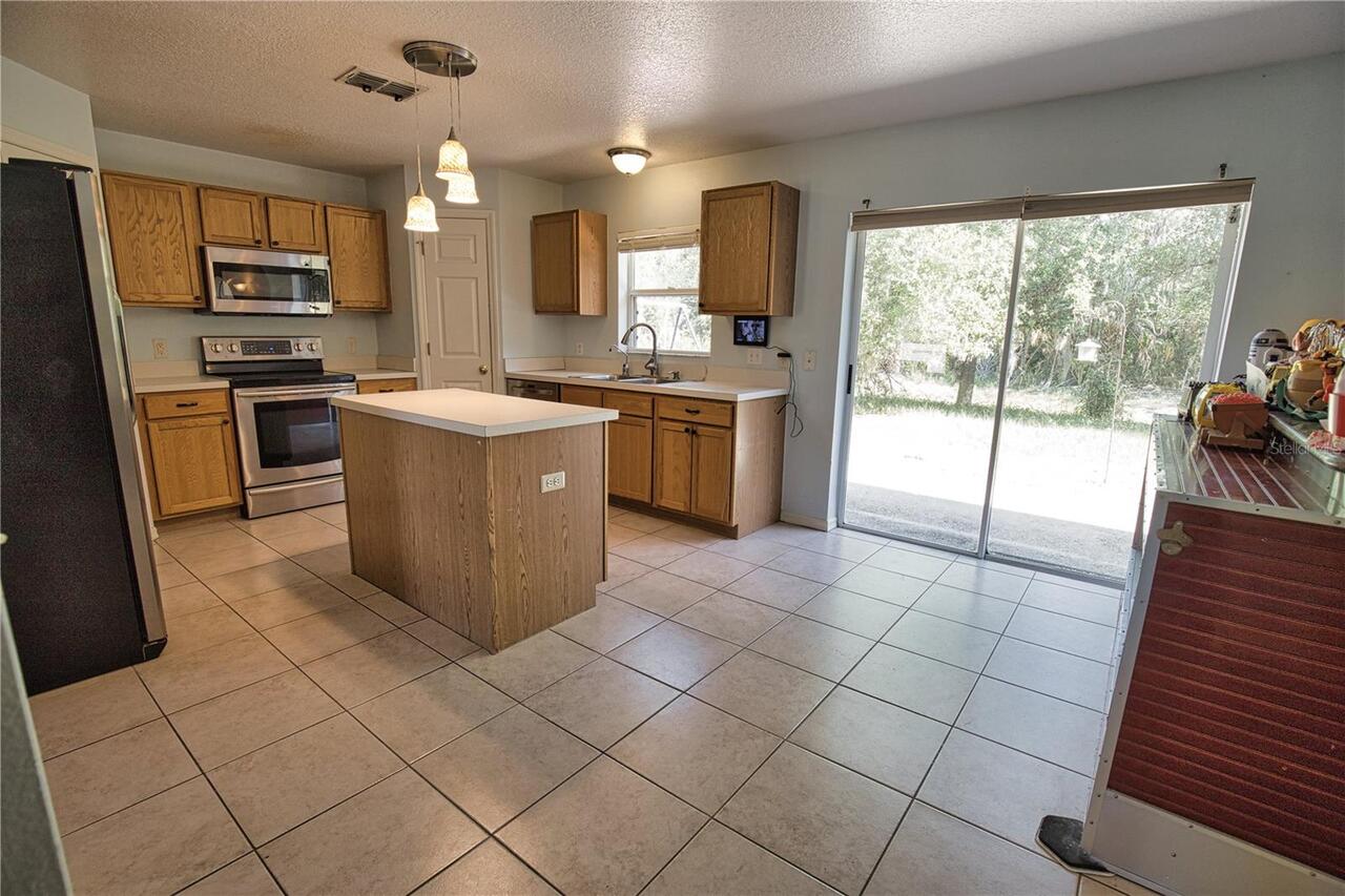 Listing Photo 8