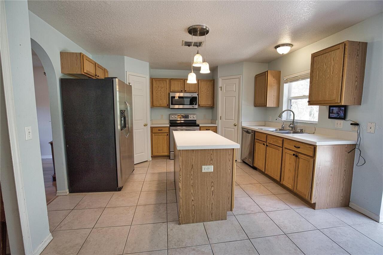 Listing Photo 9