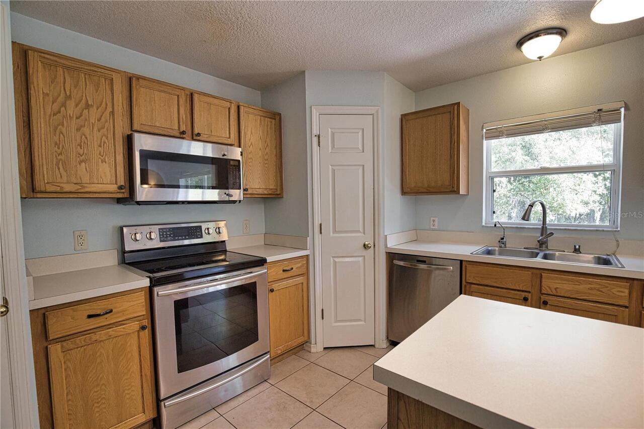 Listing Photo 10