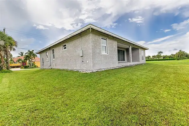 Listing Photo 9