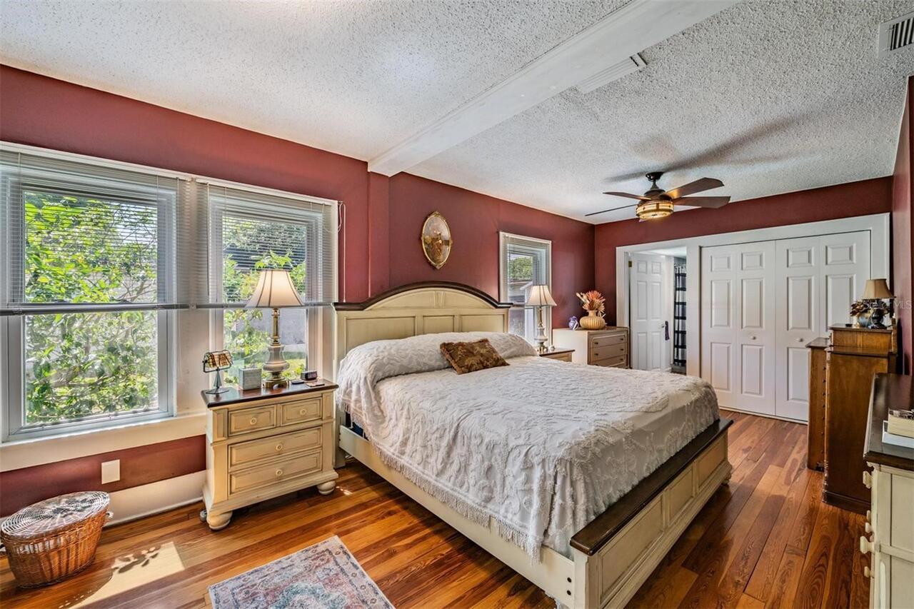 Listing Photo 10