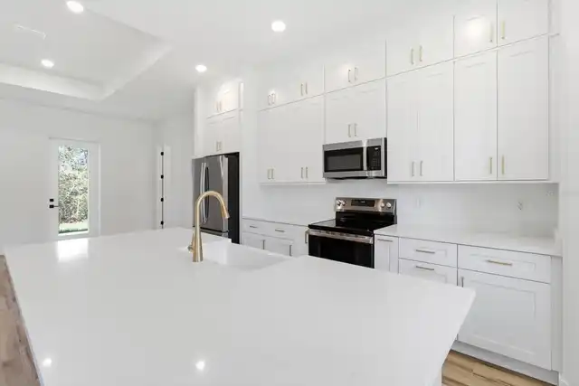 Listing Photo 18