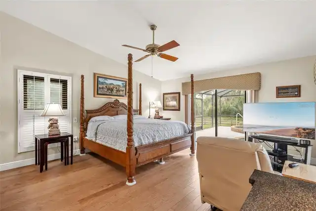 Listing Photo 23