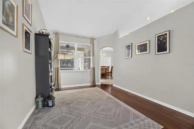 Listing Photo 11