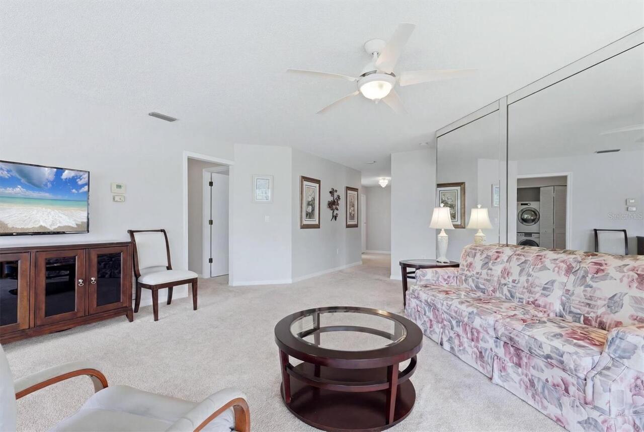 Listing Photo 12