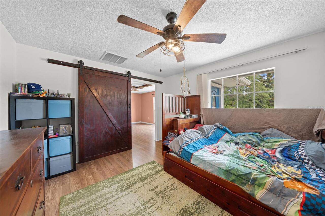 Listing Photo 18