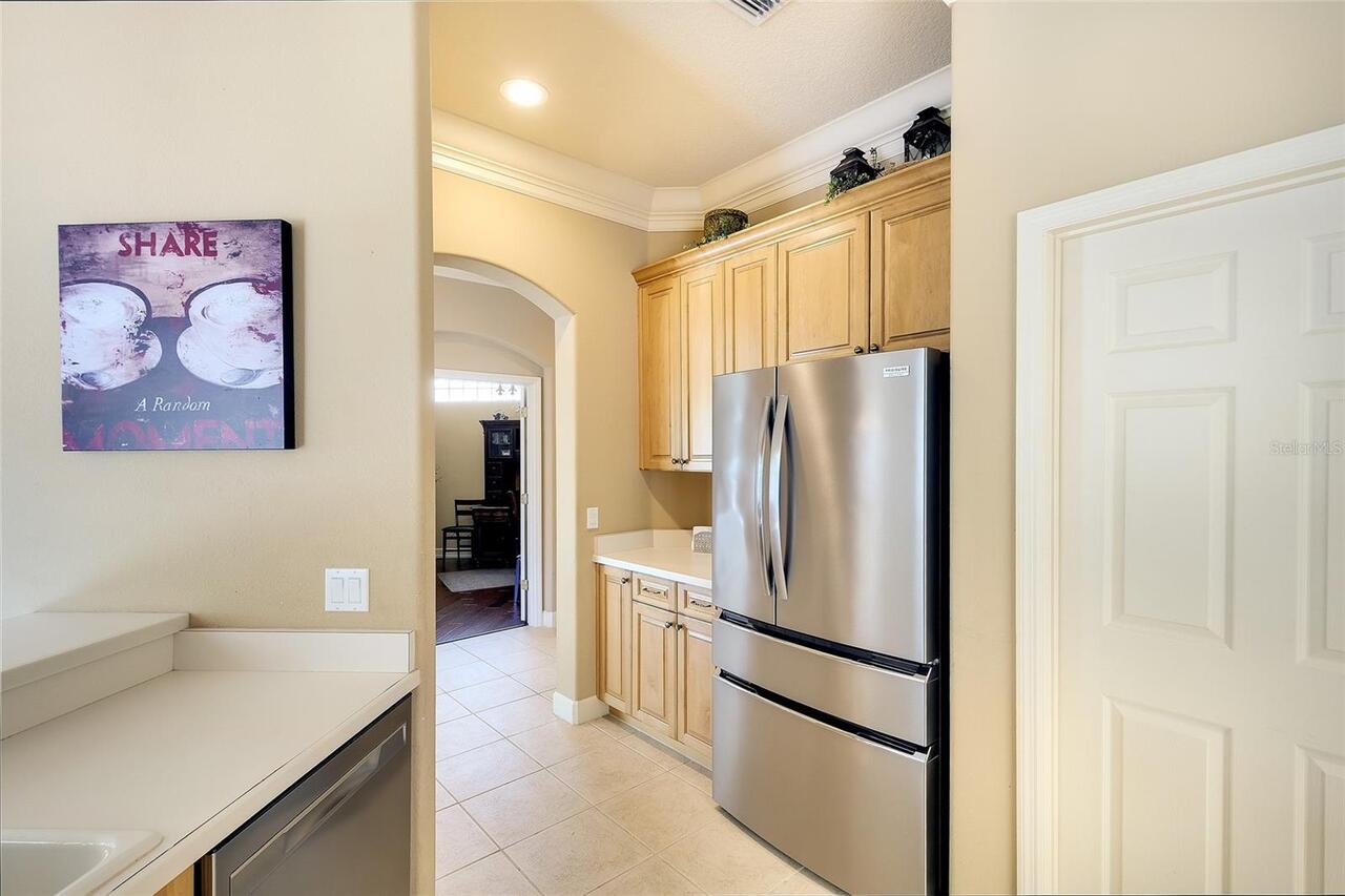 Listing Photo 8