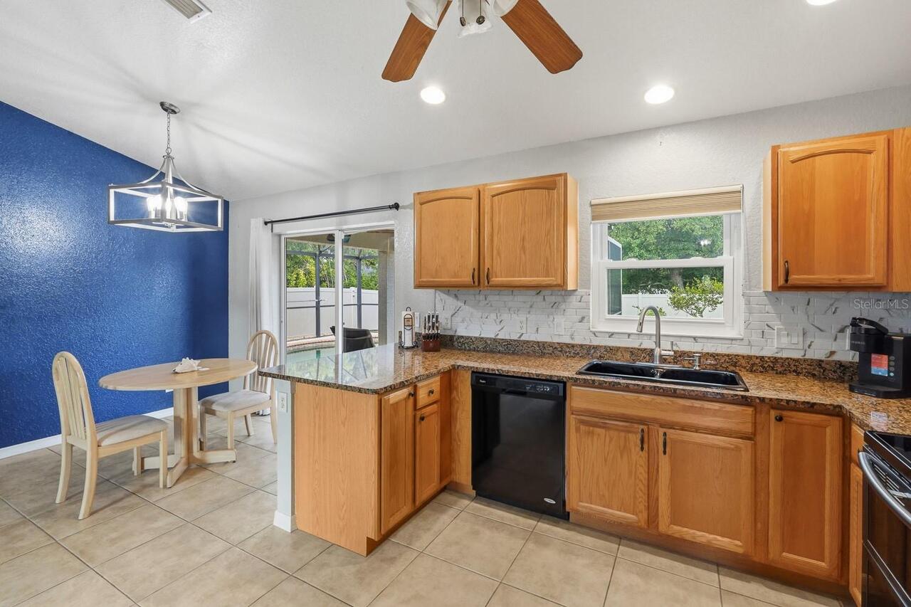 Listing Photo 11