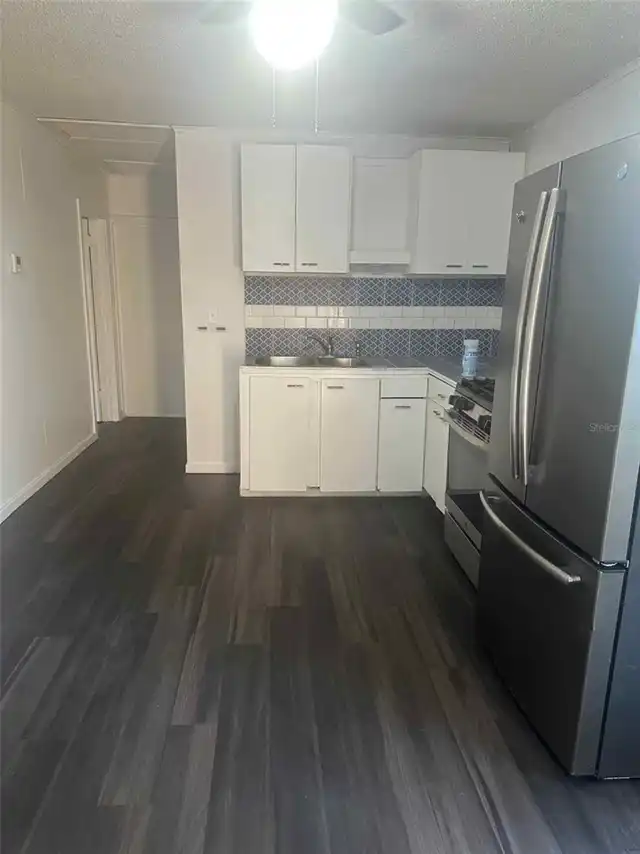 Listing Photo 8