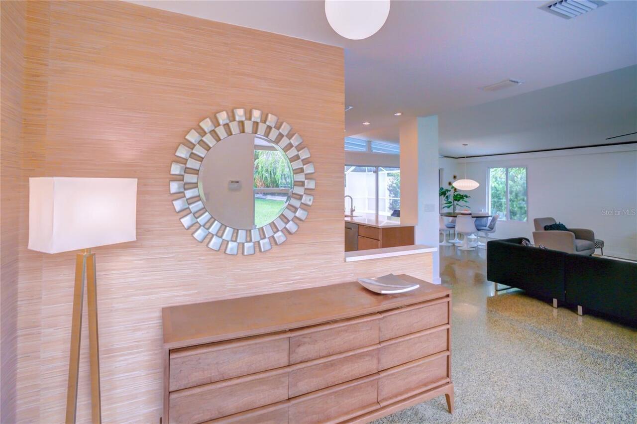 Listing Photo 9