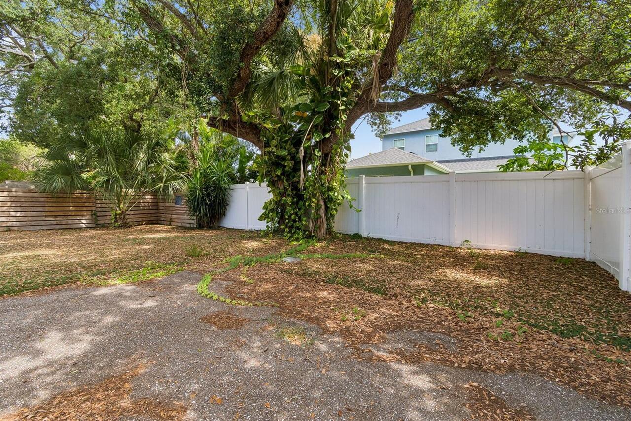 Listing Photo 33