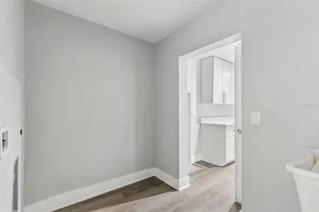 Listing Photo 14