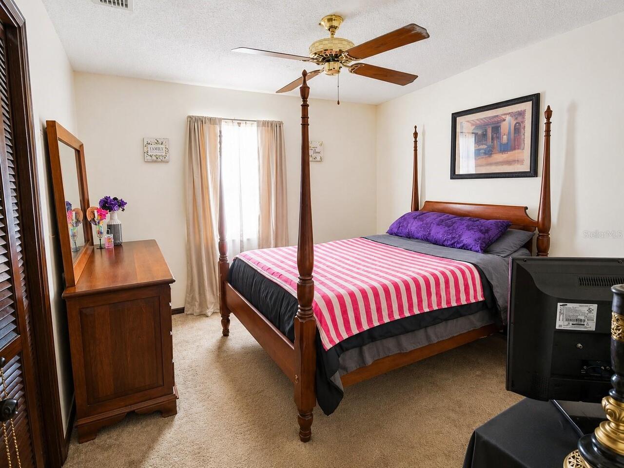 Listing Photo 12