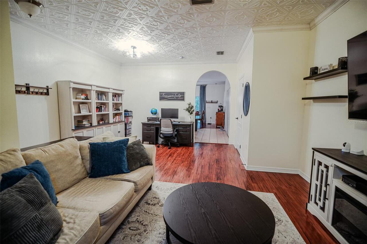 Listing Photo 9