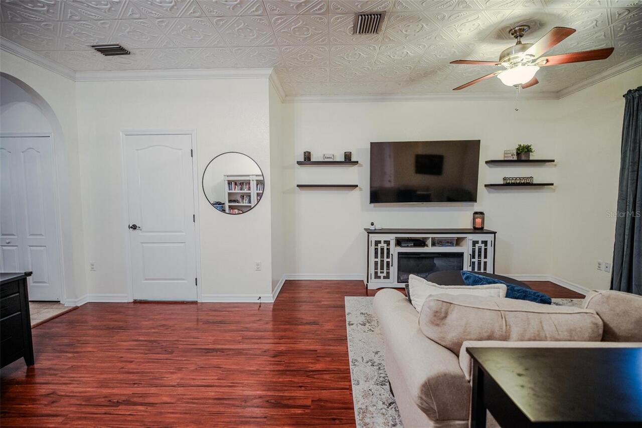 Listing Photo 10