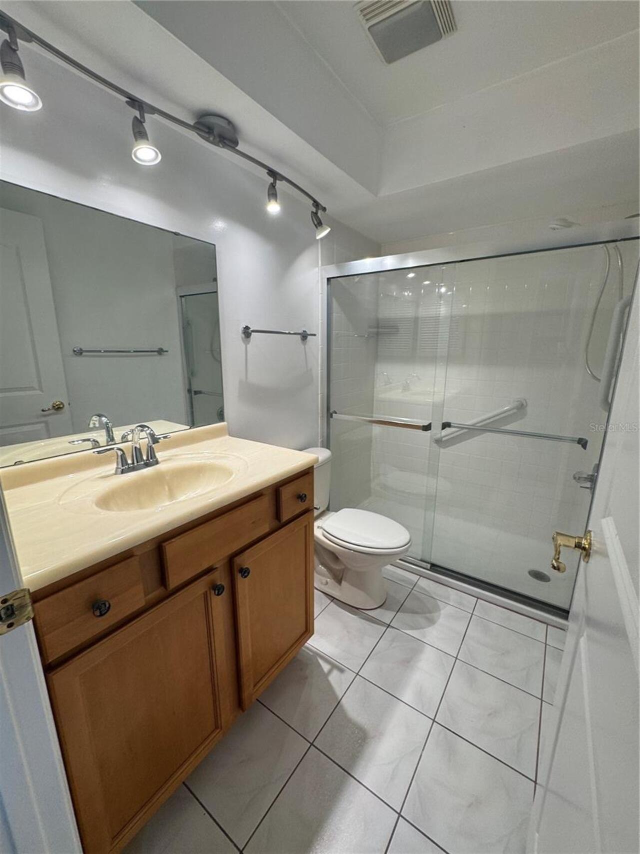 Listing Photo 9
