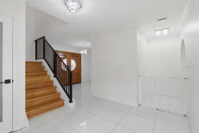 Listing Photo 11