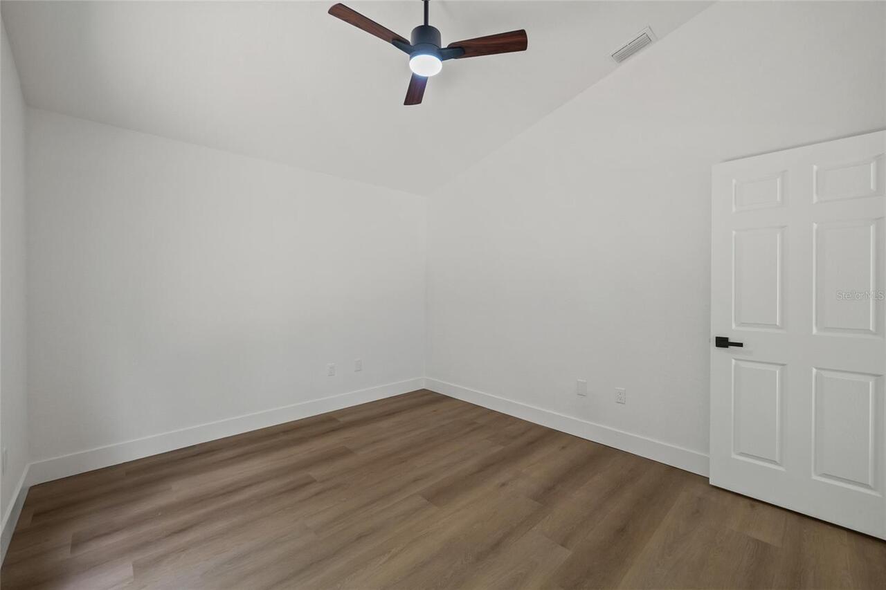 Listing Photo 33